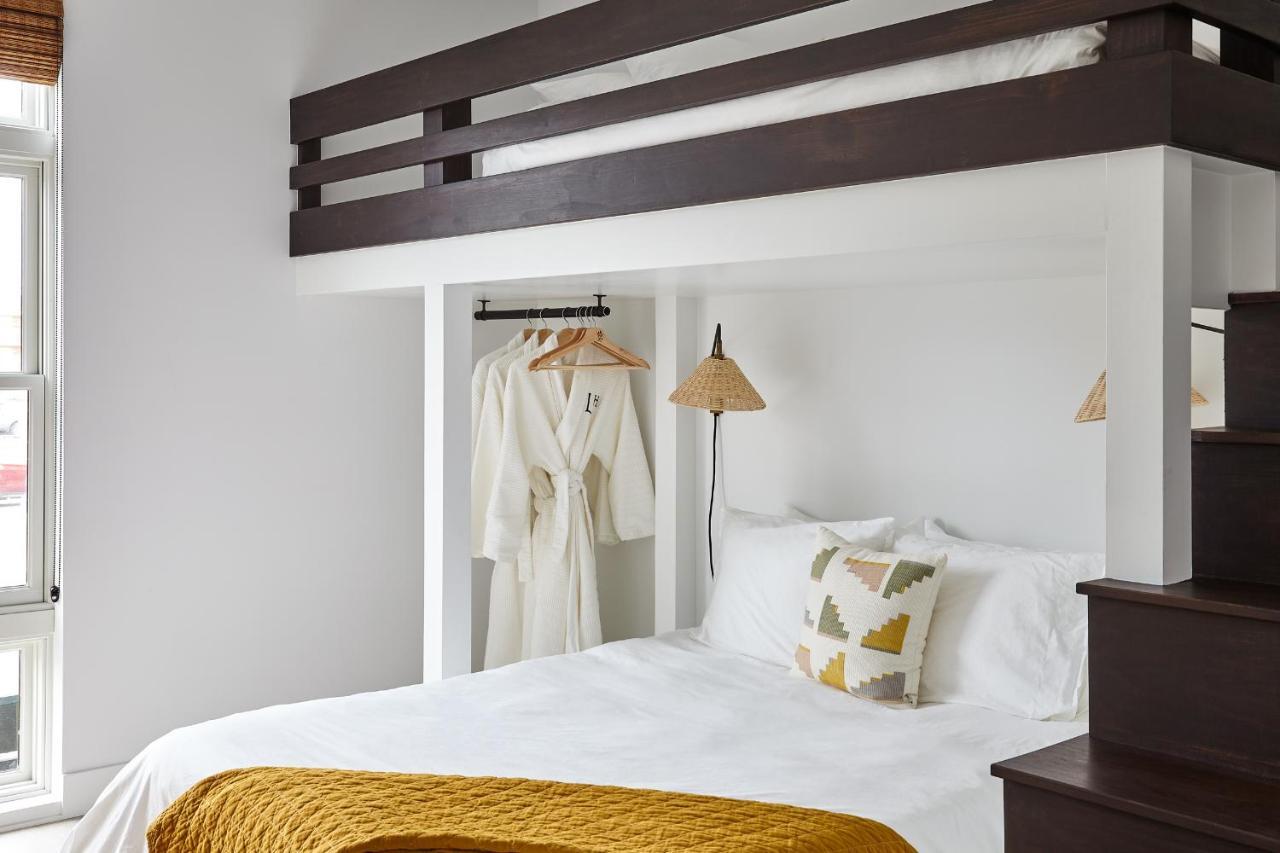 Lokal Hotel Cape May Extérieur photo